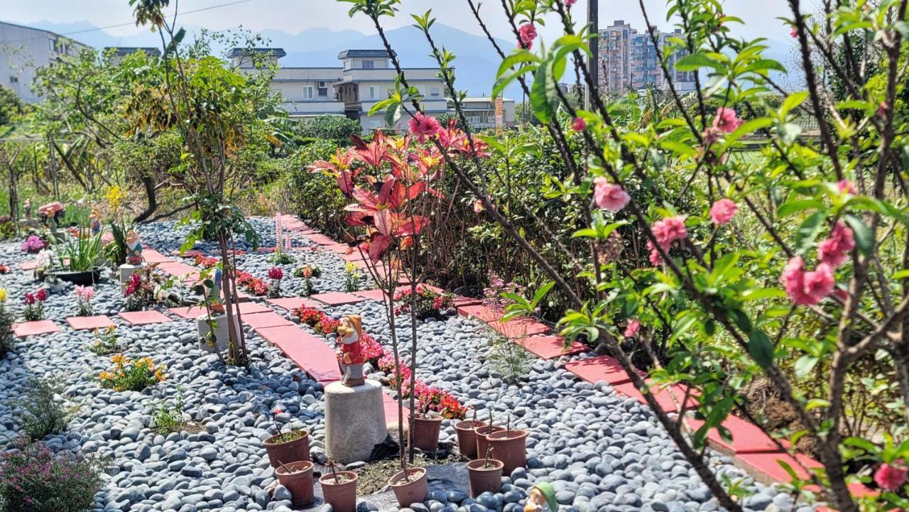 Chaopingjia Fengge Guesthouse 五結郷 エクステリア 写真